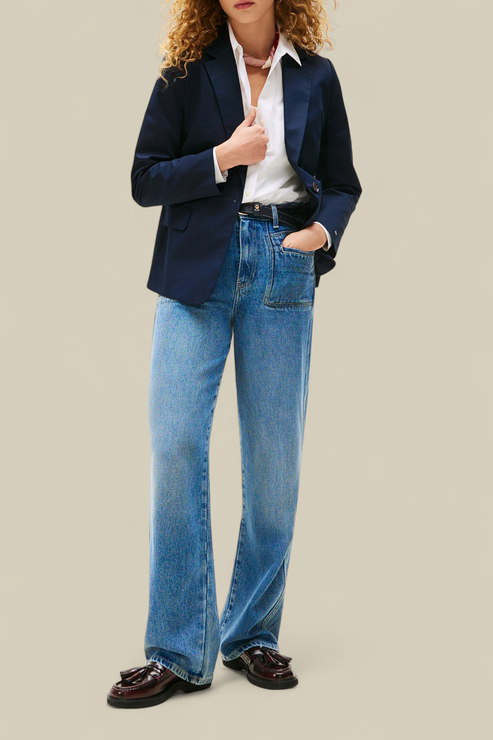 תמונת כל הלוק של ז'קט סלים פיט